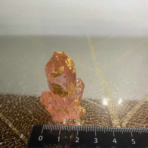 [❌]  Light pink crystal cluster with gold flakes inside 💖 - Picture 15 of 16